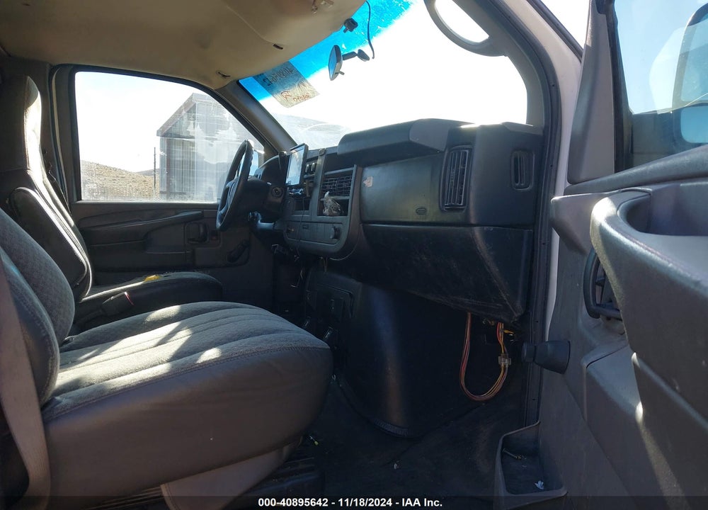 2009 GMC SAVANA 1500 WORK VAN VIN: 1GTFG15X891183155