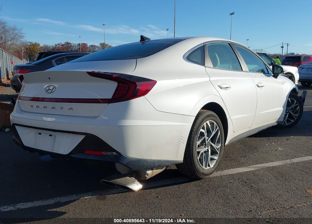 2022 HYUNDAI SONATA VIN: KMHL64JA0NA233111