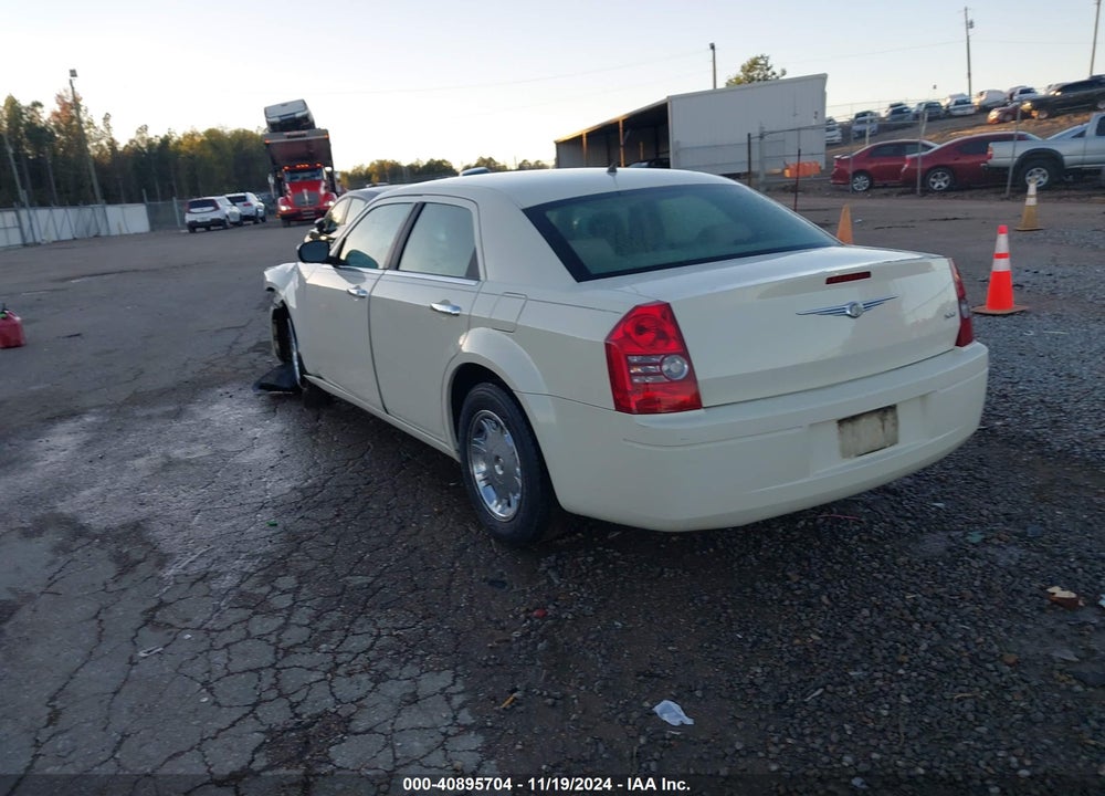 2008 CHRYSLER 300 VIN: 2C3LA43R68H237700