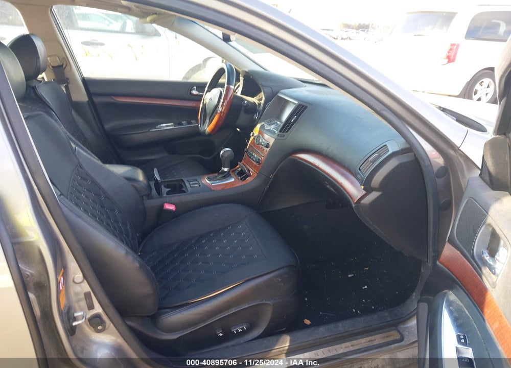 2007 INFINITI G35X VIN: JNKBV61F47M807896