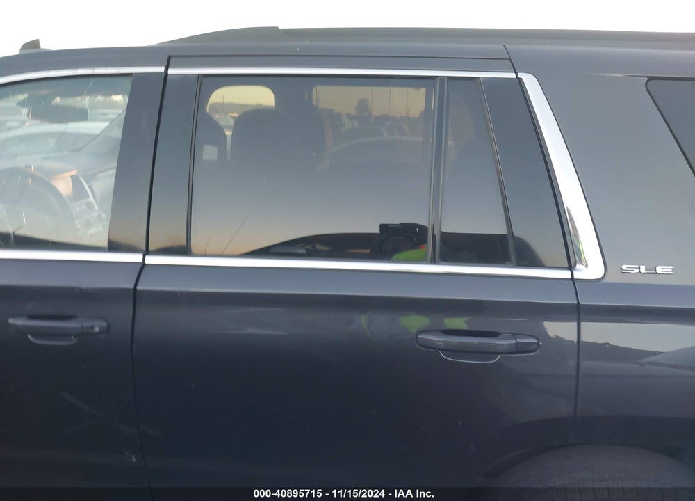2015 GMC YUKON SLE VIN: 1GKS1AKC8FR139899