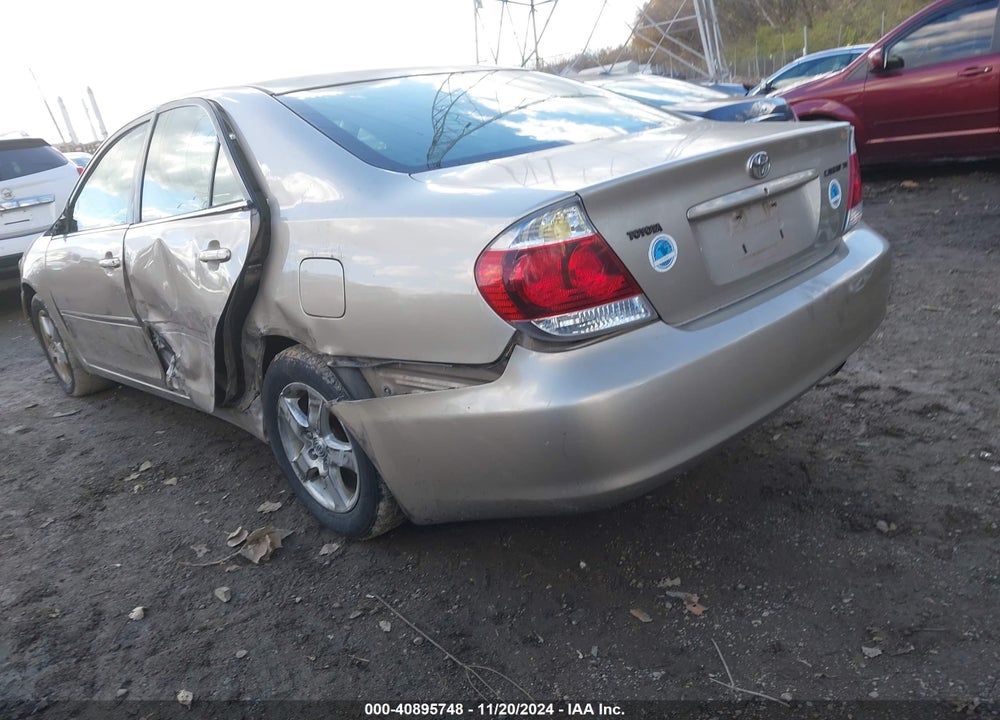 2005 TOYOTA CAMRY SE VIN: 4T1BE32K85U523028
