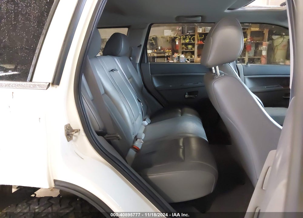 2005 JEEP GRAND CHEROKEE VIN: 1J4HR58285C613415