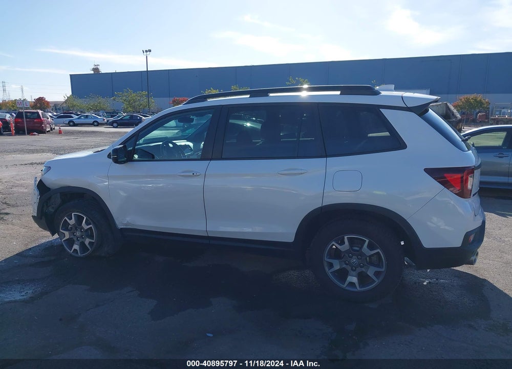 2022 HONDA PASSPORT AWD TRAILSPORT VIN: 5FNYF8H62NB001703