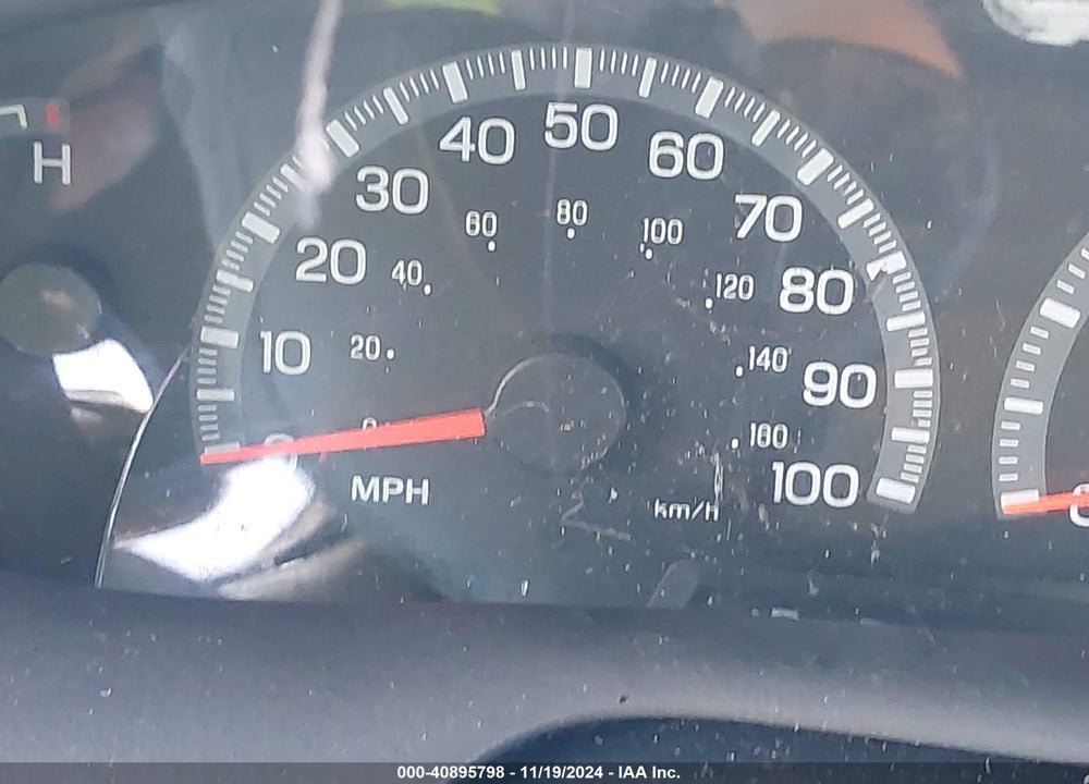 2001 FORD EXPEDITION XLT VIN: 1FMRU15W11LB77568