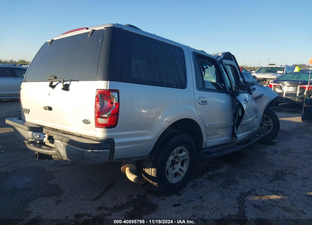 2001 FORD EXPEDITION XLT VIN: 1FMRU15W11LB77568