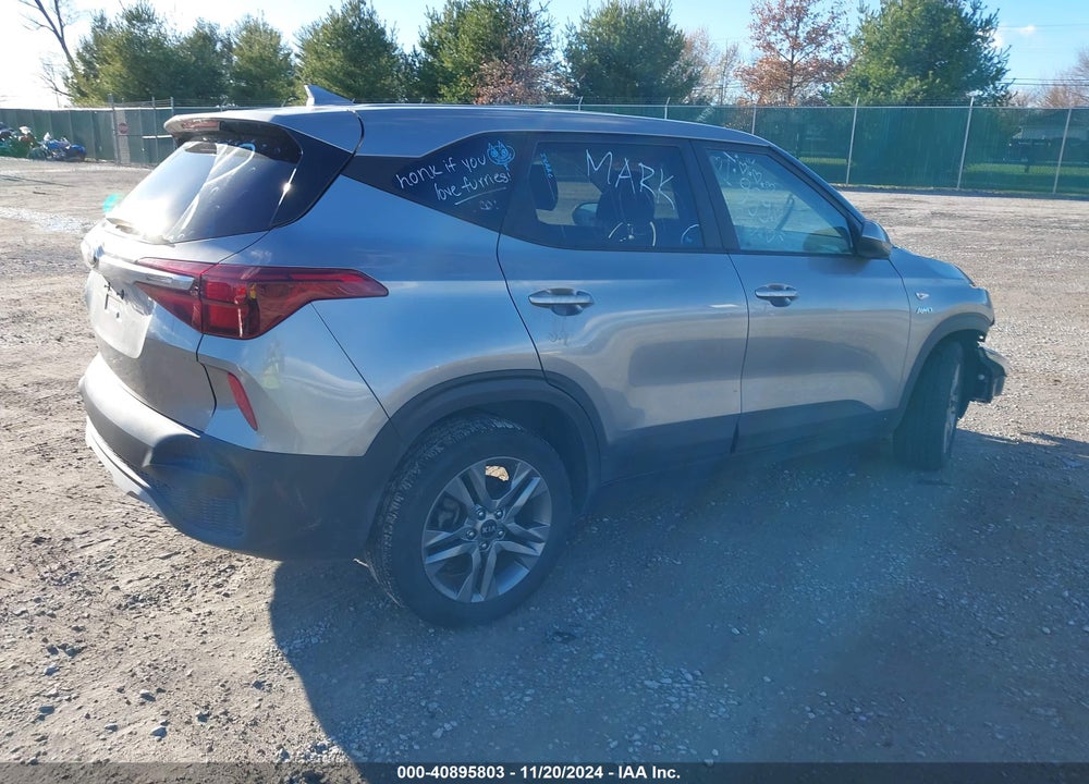 2021 KIA SELTOS LX VIN: KNDEPCAA5M7221553