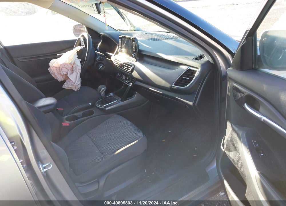 2021 KIA SELTOS LX VIN: KNDEPCAA5M7221553