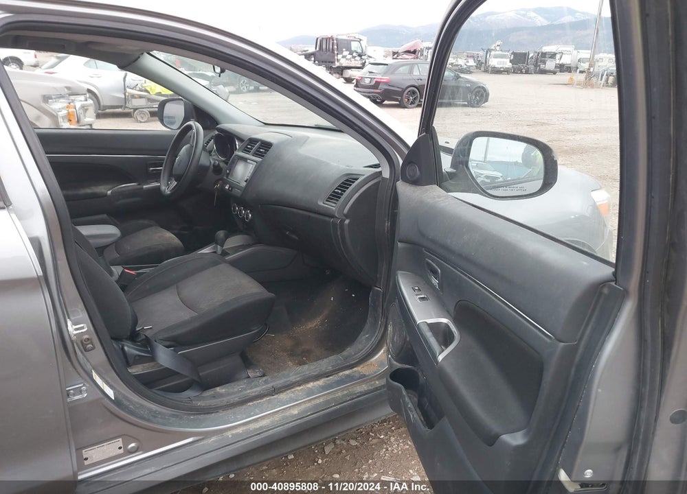2019 MITSUBISHI OUTLANDER SPORT 2.0 ES VIN: JA4AP3AUXKU032365