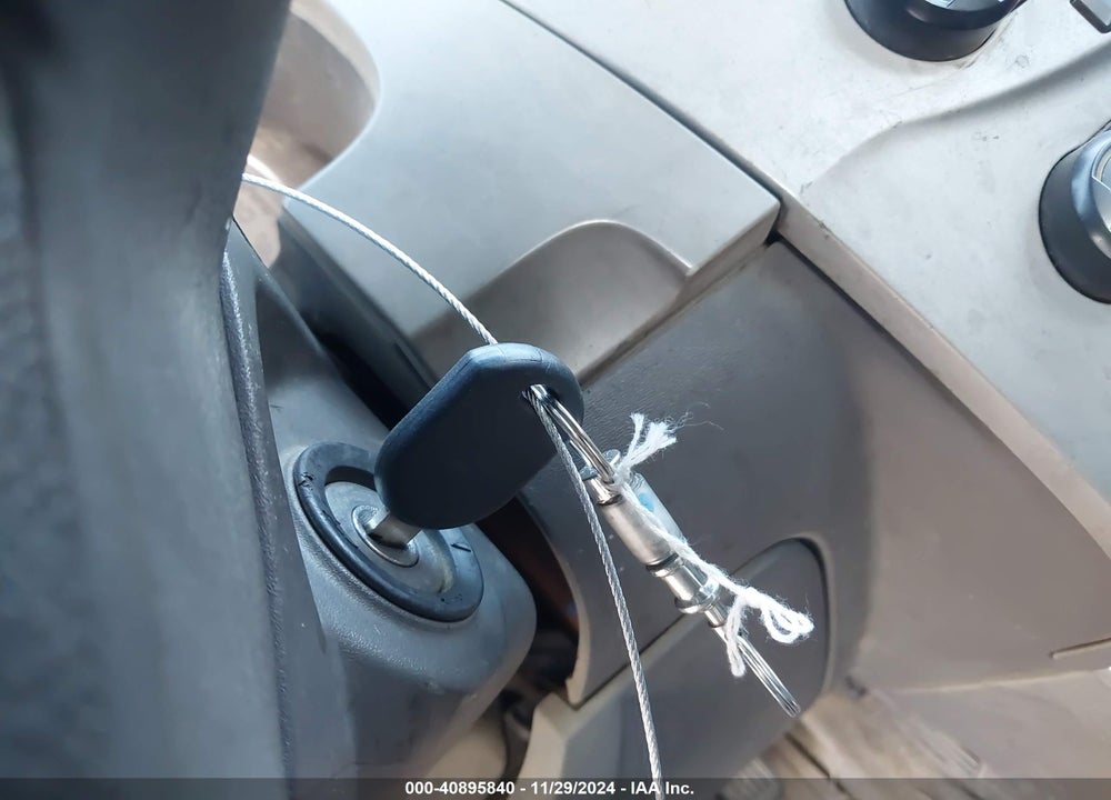 2008 FORD FOCUS SE/SES VIN: 1FAHP35N38W267913