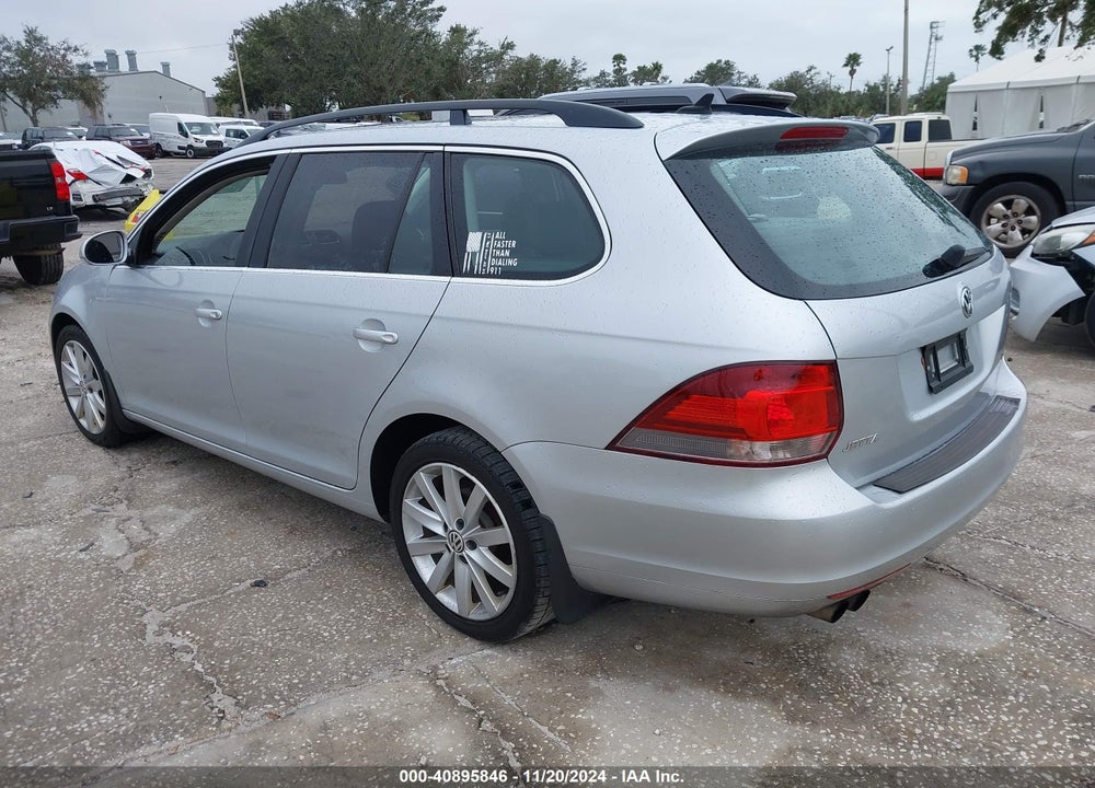 2014 VOLKSWAGEN JETTA SPORTWAGEN 2.0L TDI VIN: 3VWPL7AJ8EM626029