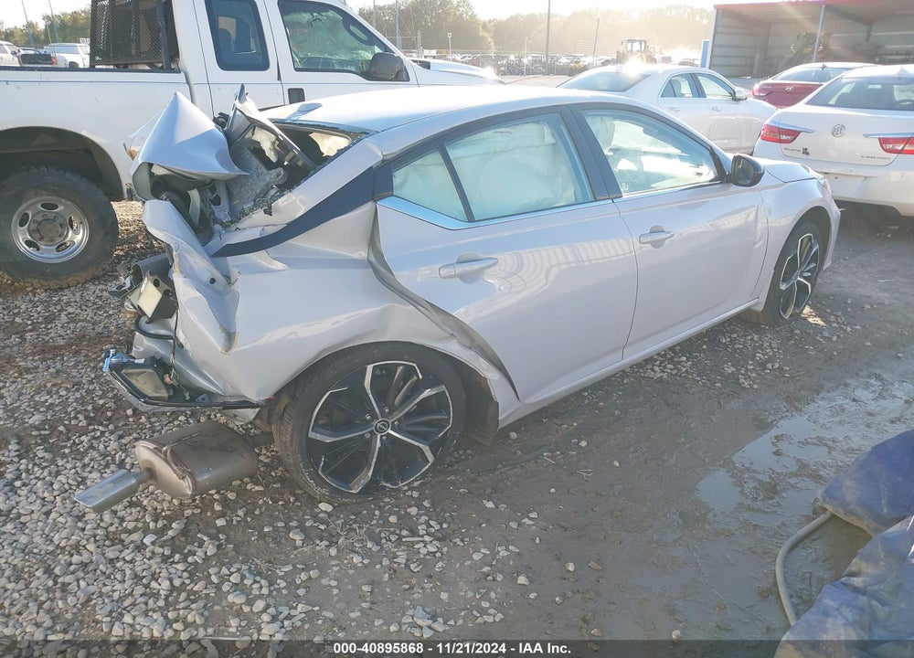 2024 NISSAN ALTIMA SR FWD VIN: 1N4BL4CV4RN435138