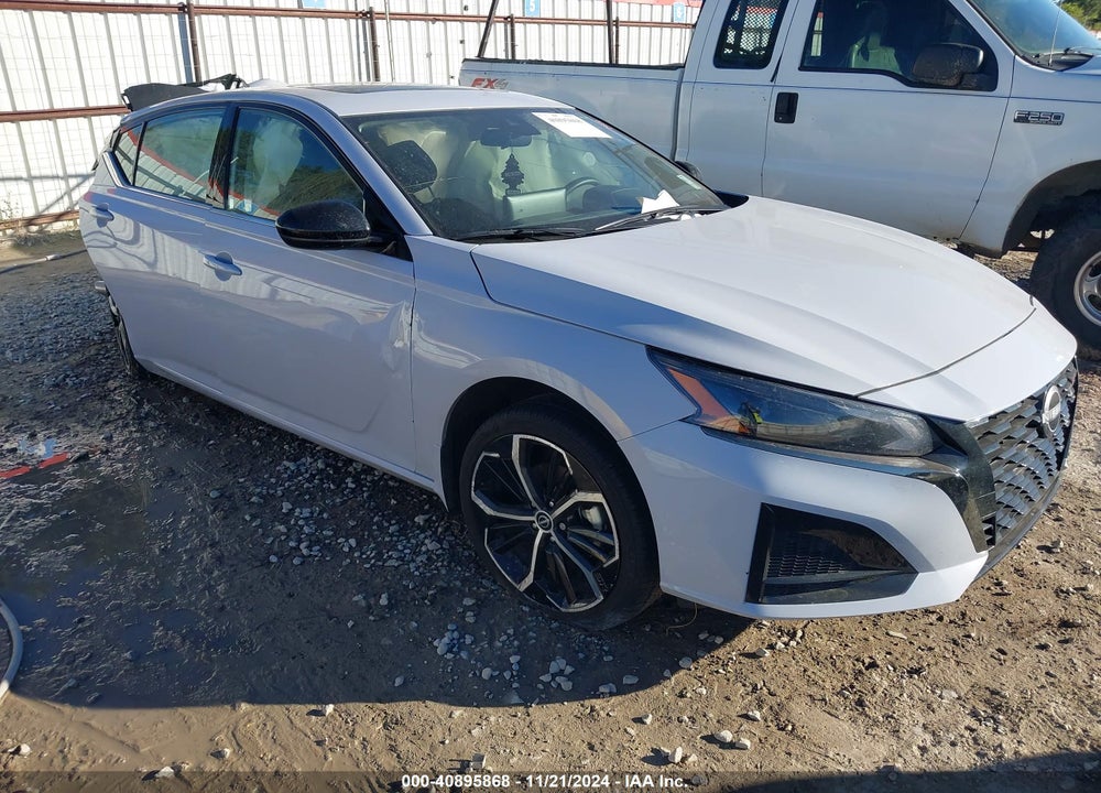 2024 NISSAN ALTIMA SR FWD VIN: 1N4BL4CV4RN435138