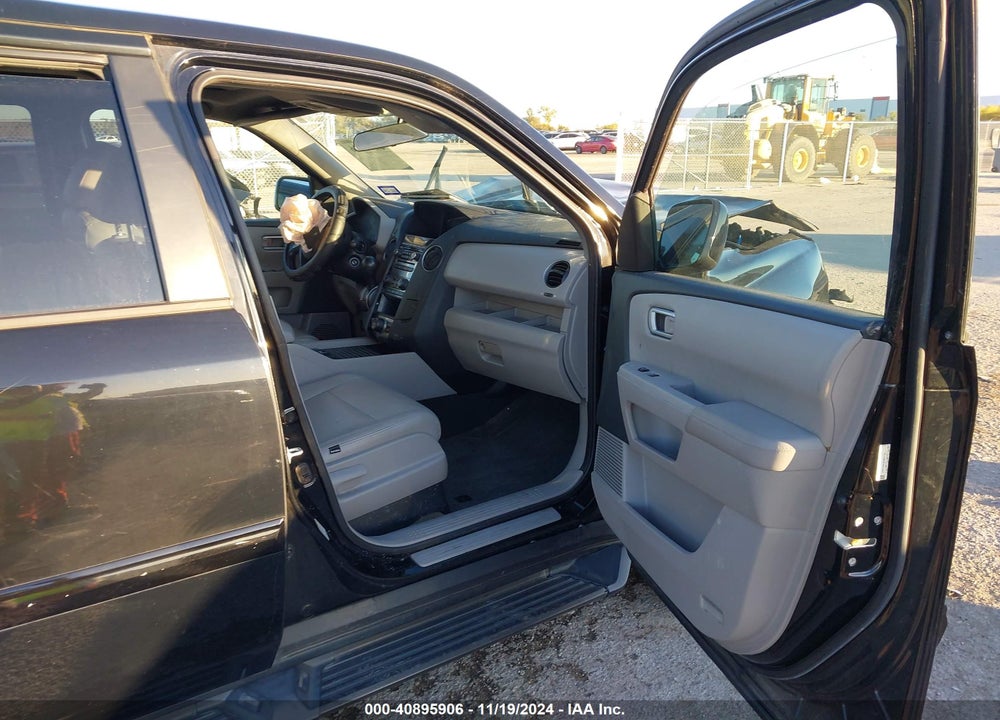 2015 HONDA PILOT SE VIN: 5FNYF3H3XFB027153