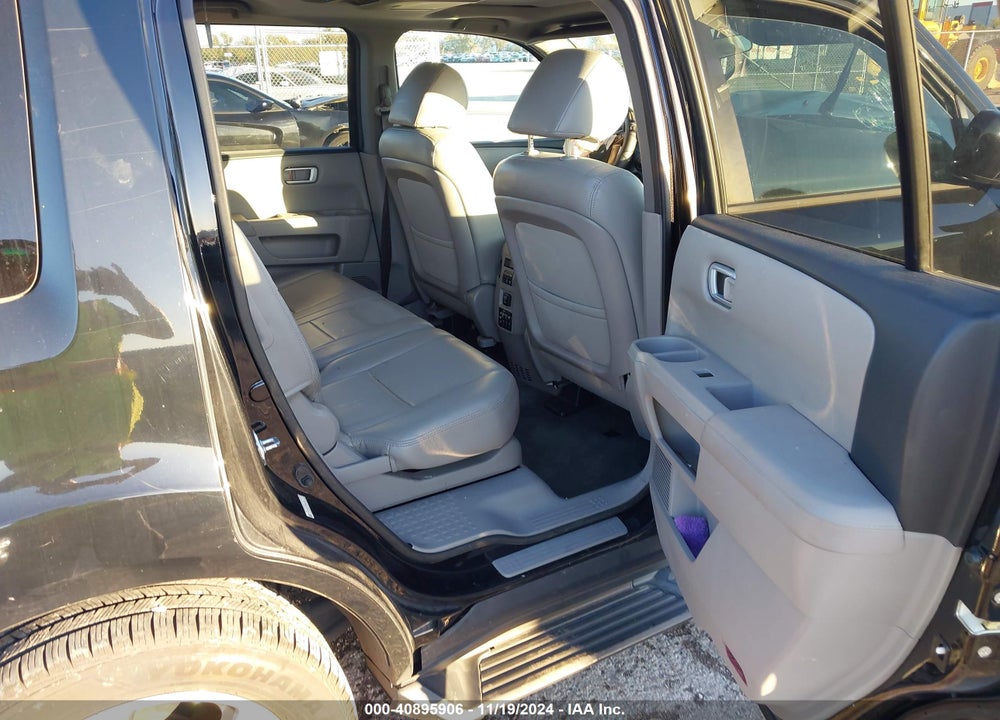 2015 HONDA PILOT SE VIN: 5FNYF3H3XFB027153