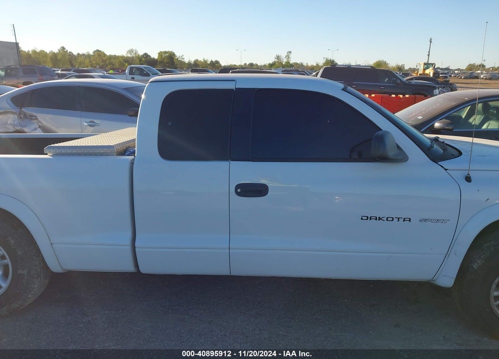 2002 DODGE DAKOTA SPORT VIN: 1B7GL32X22S562118