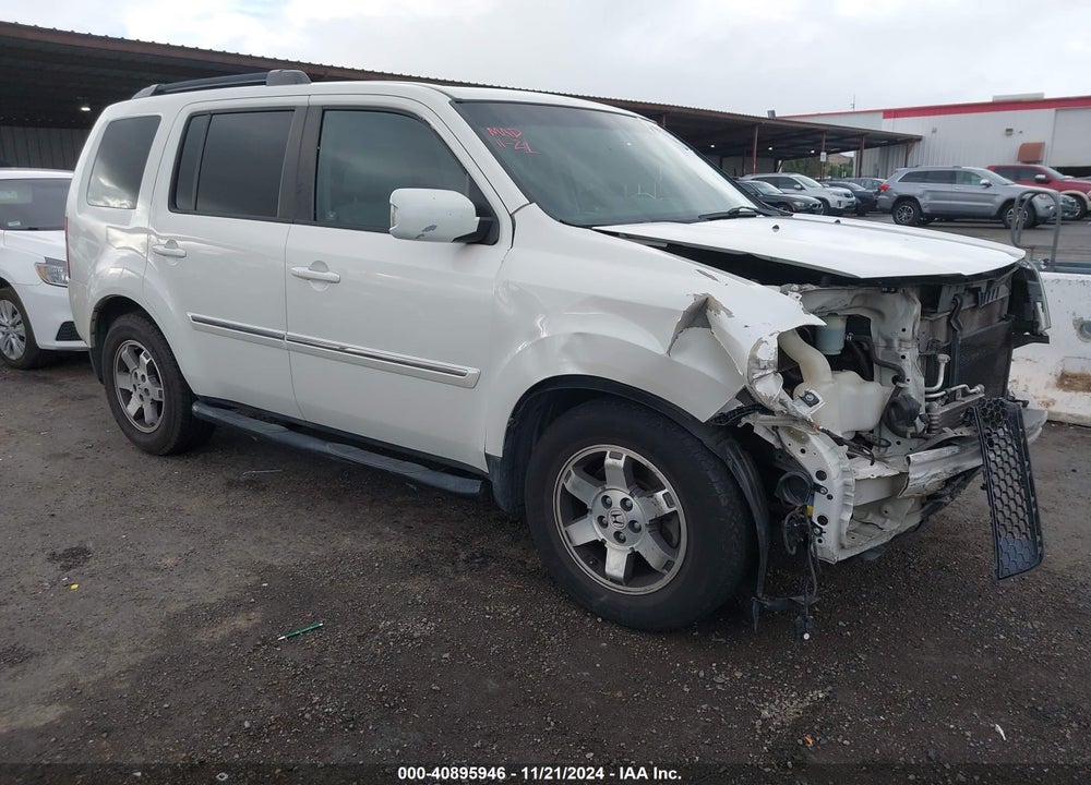 2011 HONDA PILOT TOURING VIN: 5FNYF4H93BB085187