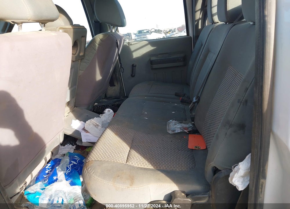 2011 FORD F-350 XL VIN: 1FT8W3B62BEB82133