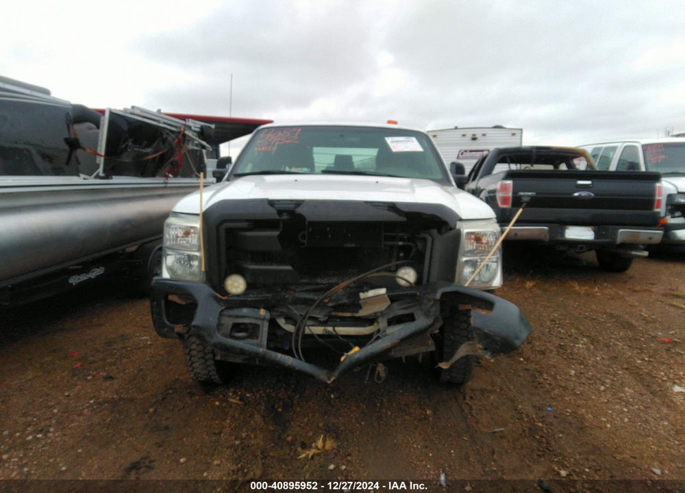 2011 FORD F-350 XL VIN: 1FT8W3B62BEB82133