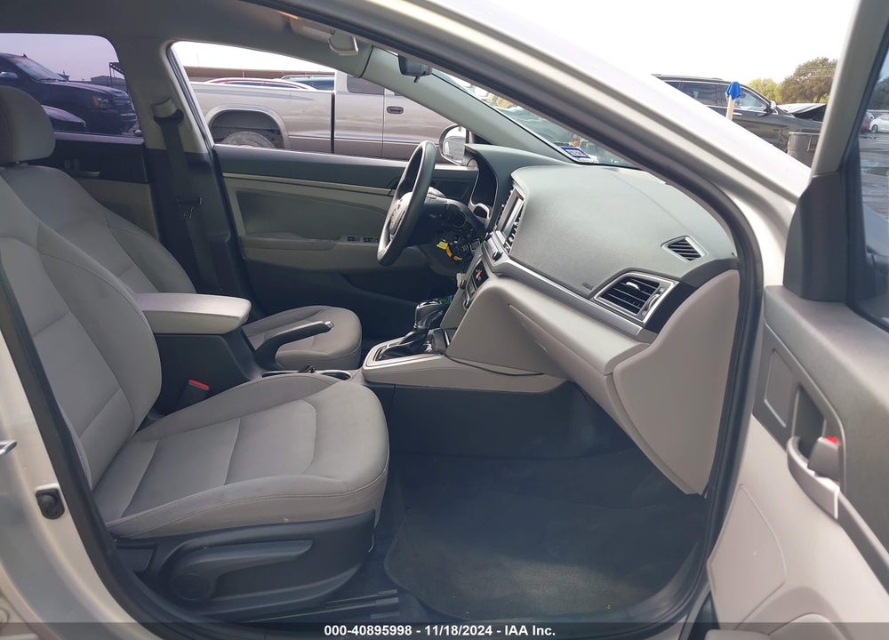 2018 HYUNDAI ELANTRA SEL VIN: 5NPD84LF3JH308382