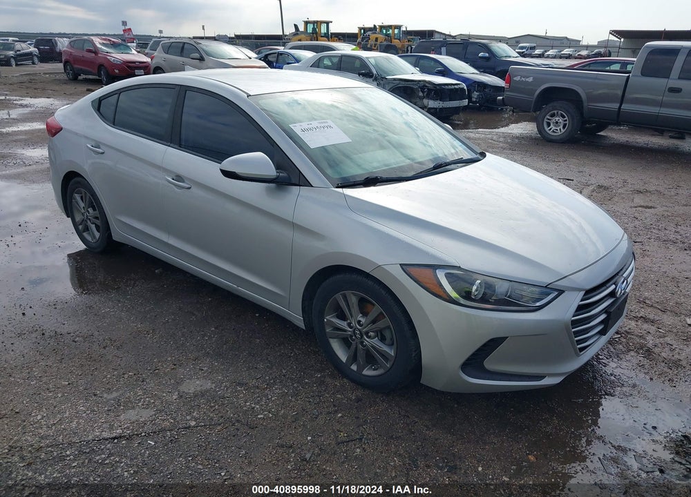 2018 HYUNDAI ELANTRA SEL VIN: 5NPD84LF3JH308382