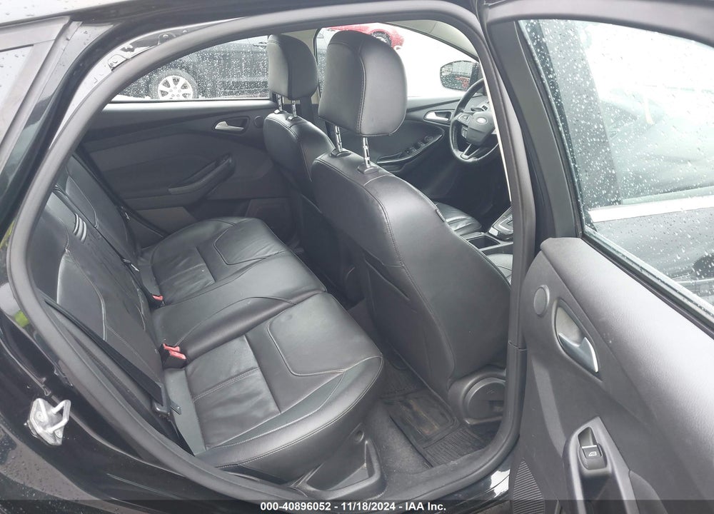 2015 FORD FOCUS TITANIUM VIN: 1FADP3N21FL261403