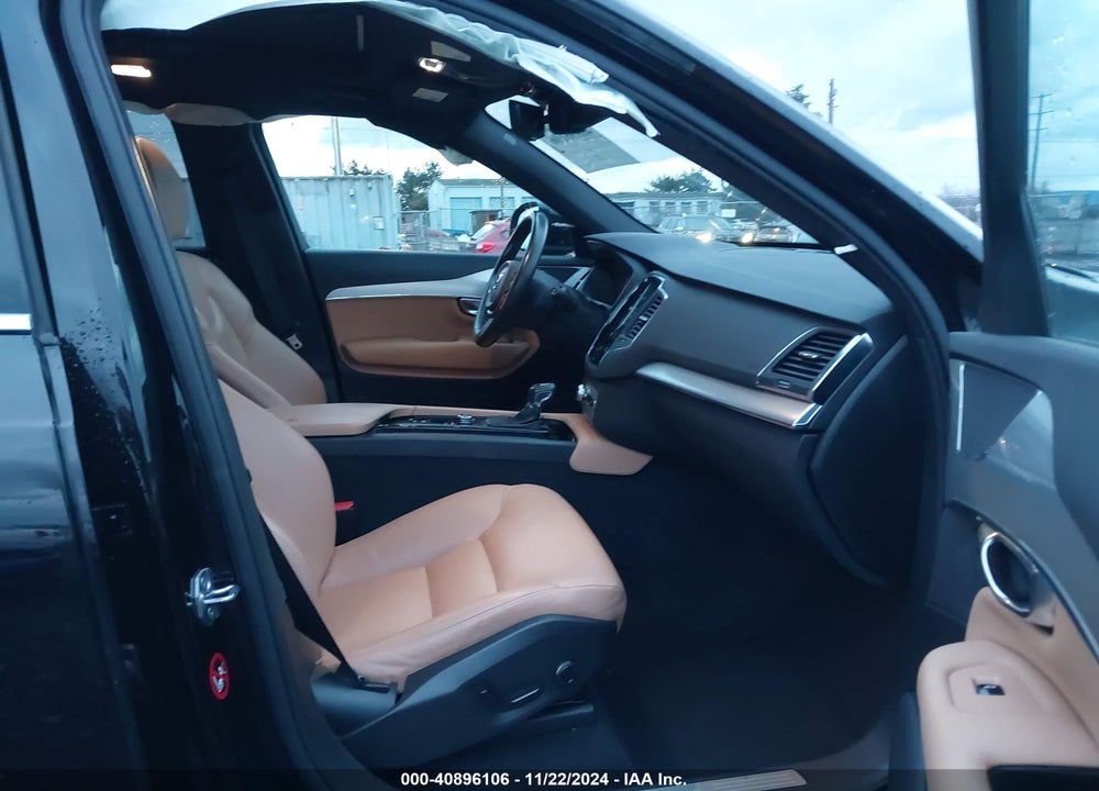 2018 VOLVO XC90 T5 MOMENTUM VIN: YV4102PK8J1345843