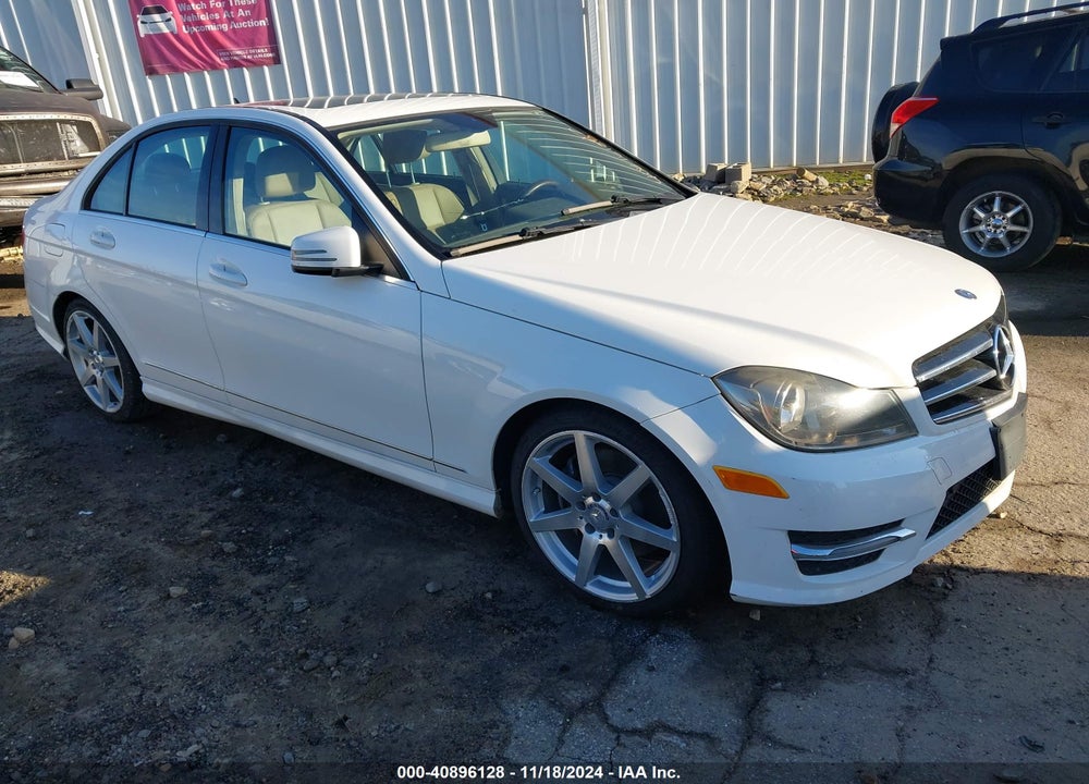 2014 MERCEDES-BENZ C 300 LUXURY 4MATIC/SPORT 4MATIC VIN: WDDGF8ABXEG250670