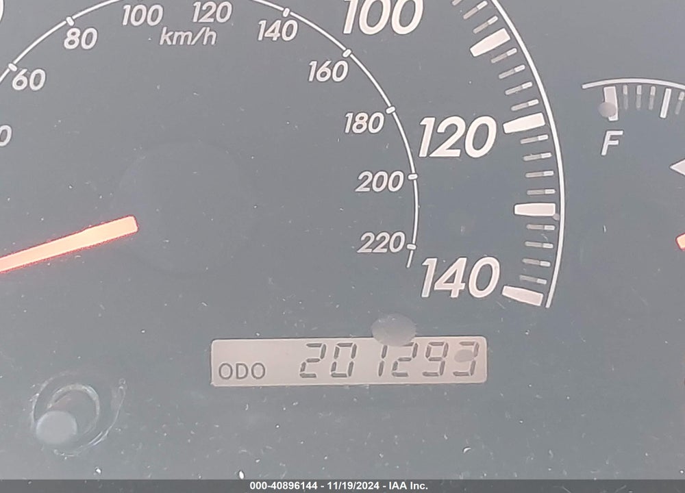 2005 TOYOTA CAMRY XLE VIN: 4T1BE32K95U945289