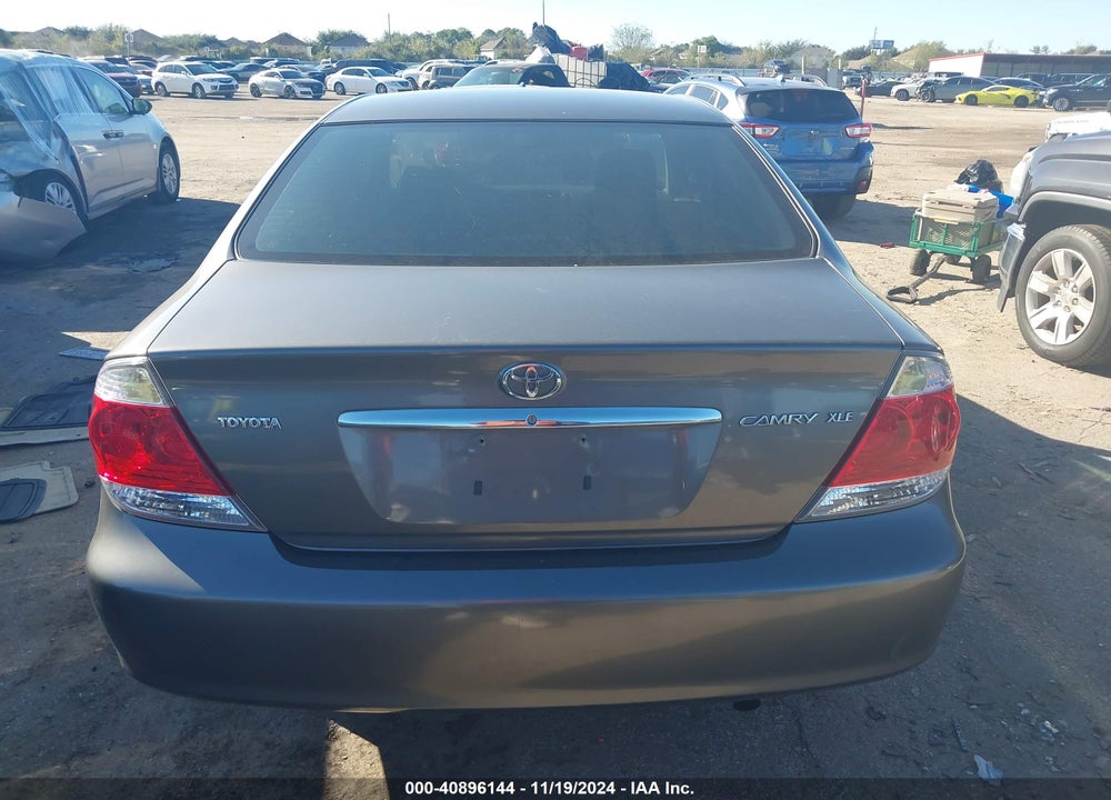 2005 TOYOTA CAMRY XLE VIN: 4T1BE32K95U945289