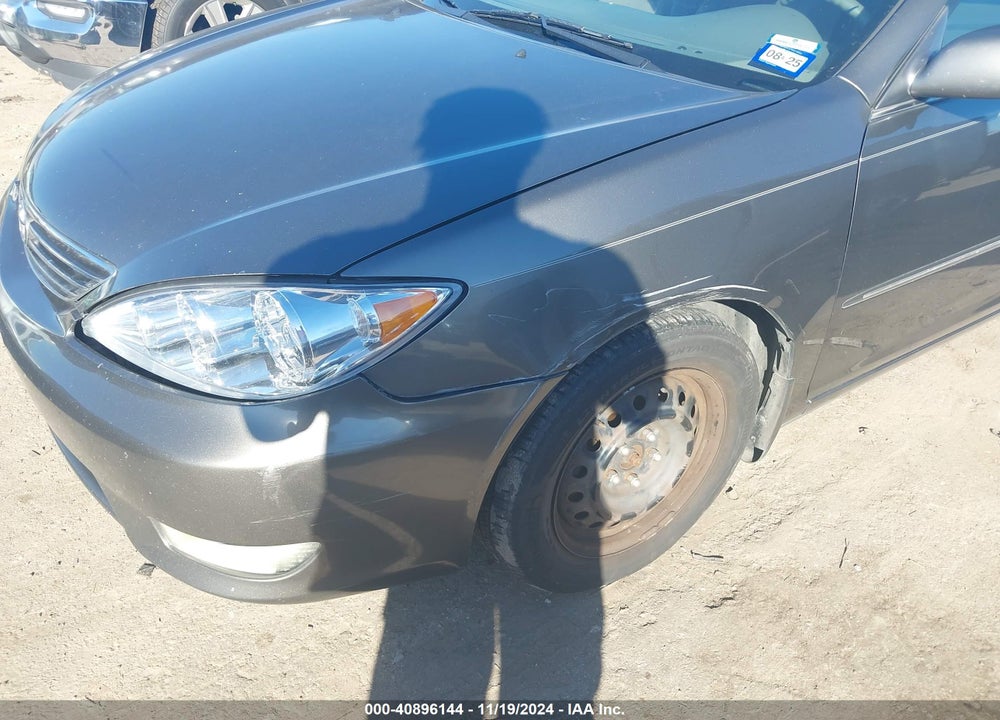 2005 TOYOTA CAMRY XLE VIN: 4T1BE32K95U945289