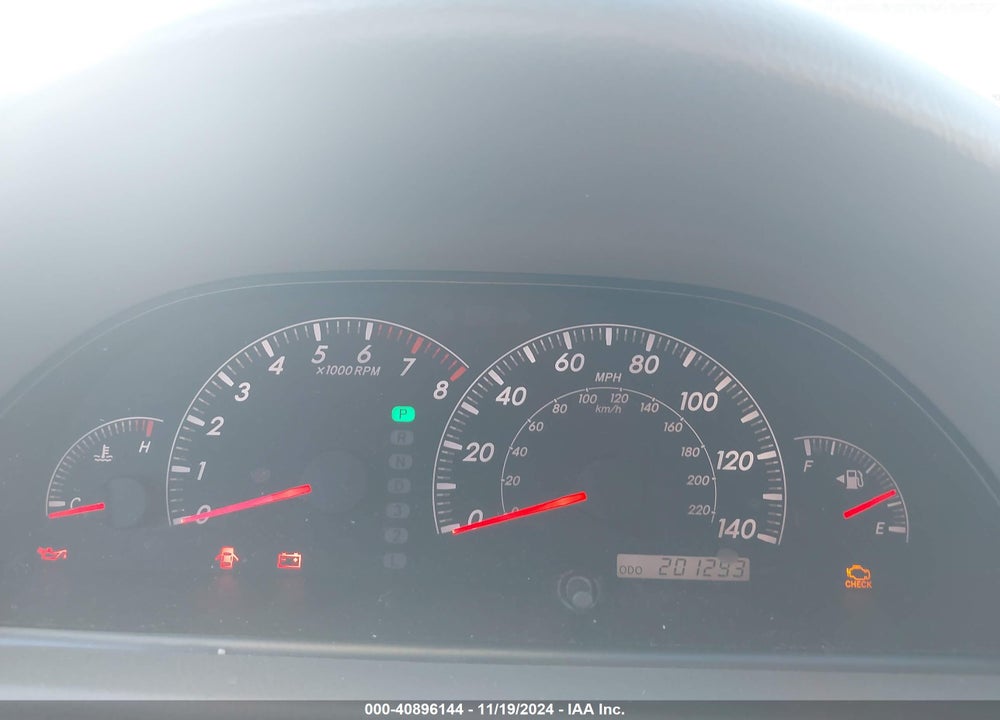 2005 TOYOTA CAMRY XLE VIN: 4T1BE32K95U945289