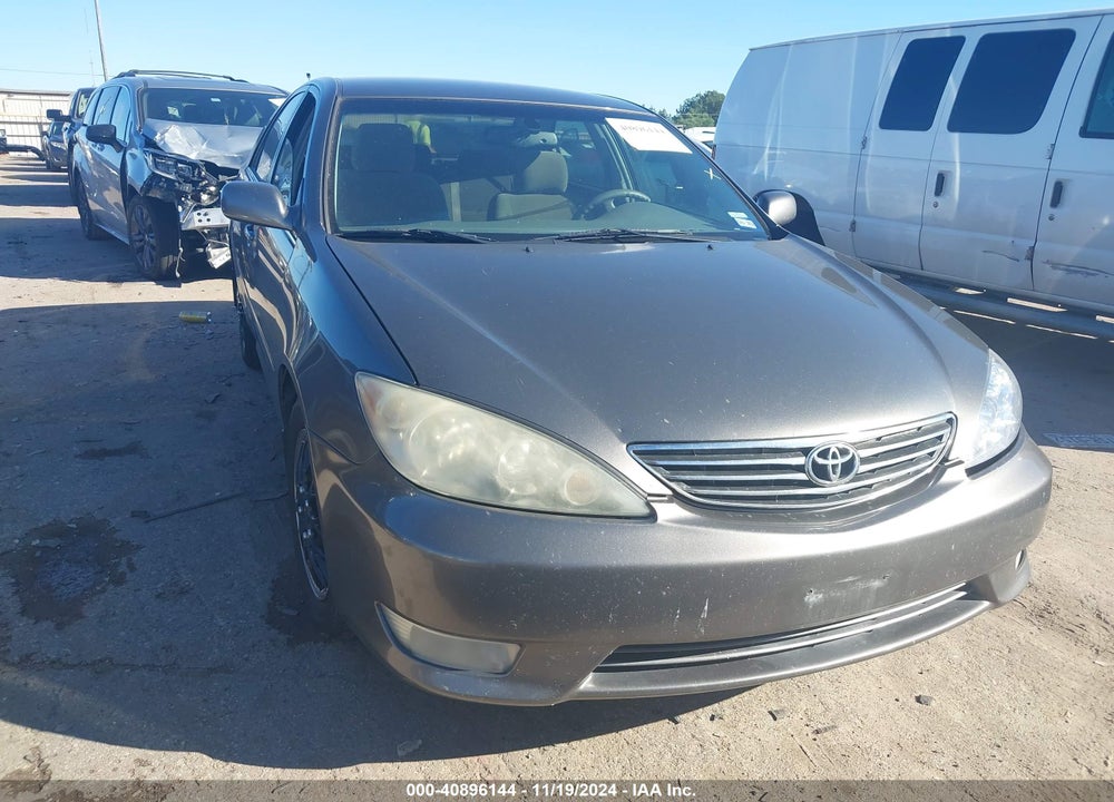 2005 TOYOTA CAMRY XLE VIN: 4T1BE32K95U945289