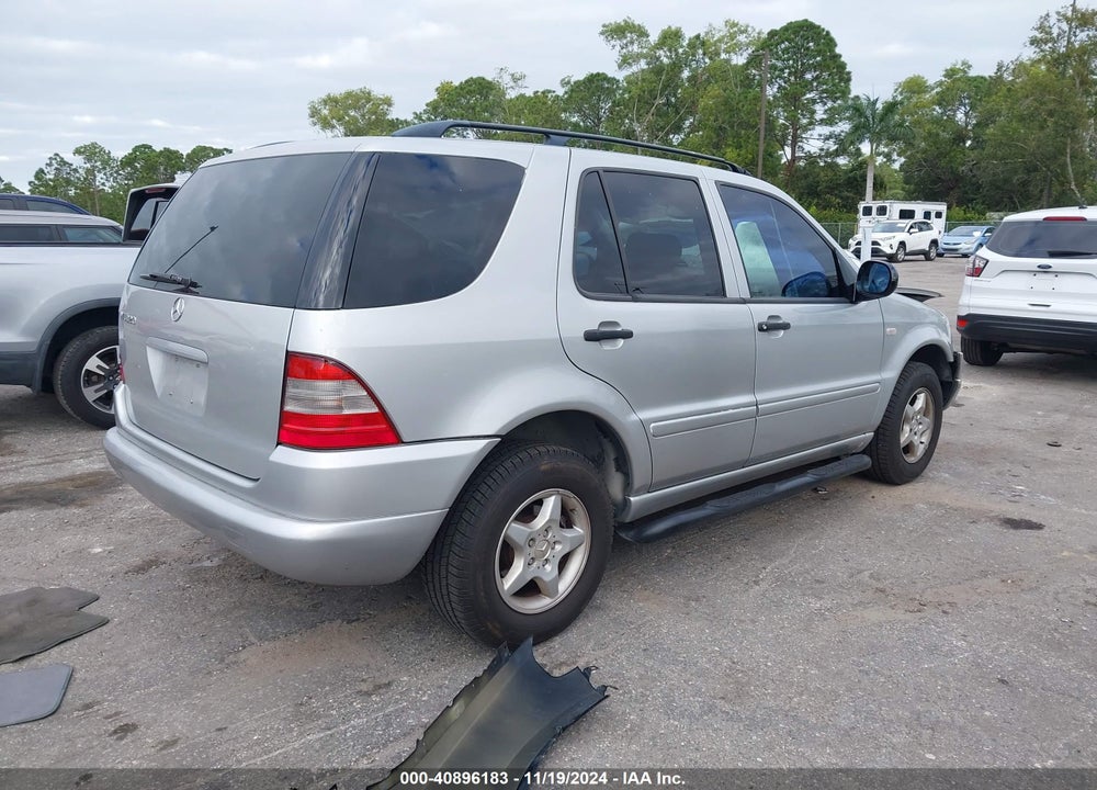 1999 MERCEDES-BENZ ML 320 VIN: 4JGAB54E1XA117586
