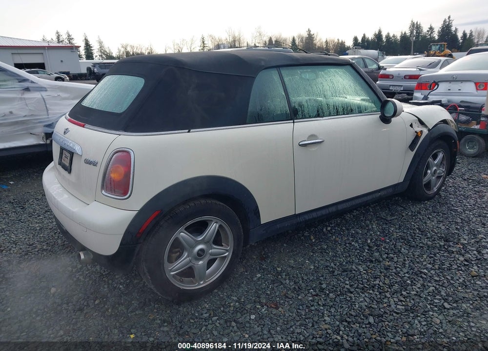 2009 MINI COOPER BASE (M6) VIN: WMWMR33569TJ94347