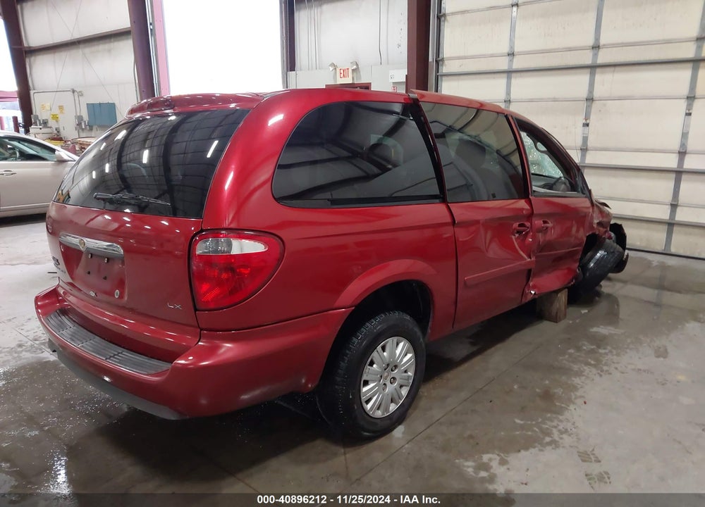 2005 CHRYSLER TOWN & COUNTRY LX VIN: 2C4GP44R55R466868
