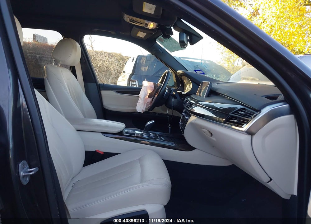 2018 BMW X5 XDRIVE35I VIN: 5UXKR0C55J0X89235