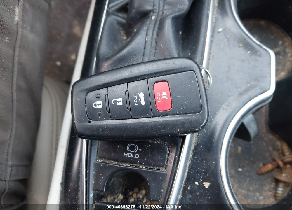 2019 TOYOTA CAMRY XLE VIN: 4T1B11HK5KU234353