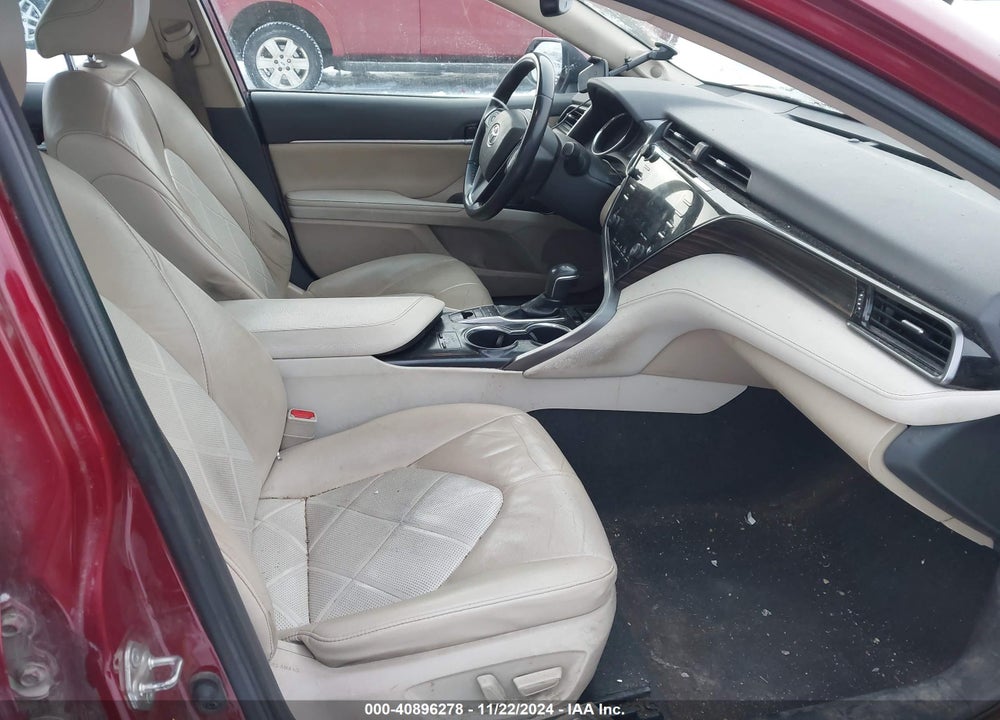 2019 TOYOTA CAMRY XLE VIN: 4T1B11HK5KU234353