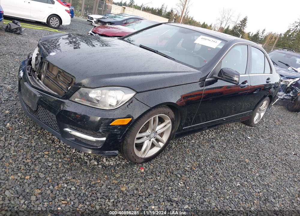2013 MERCEDES-BENZ C 250 LUXURY/SPORT VIN: WDDGF4HB5DR250139