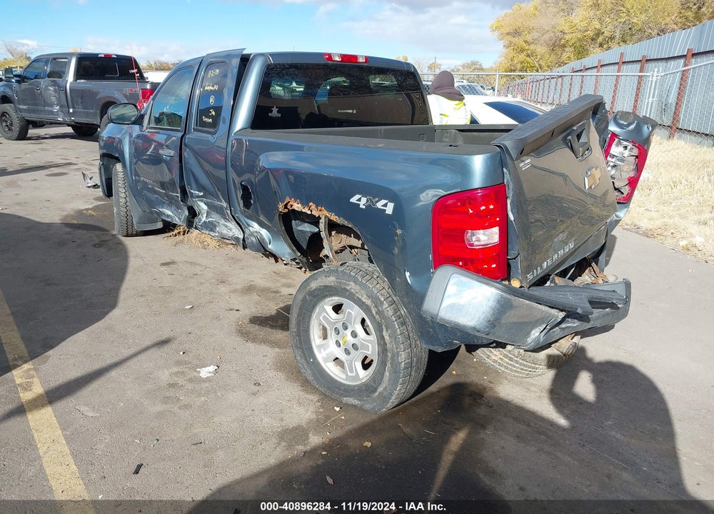 2008 CHEVROLET SILVERADO 1500 LT1 VIN: 2GCEK19JX81245549