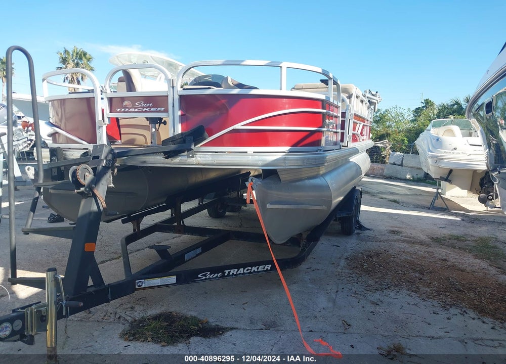 2018 SUNTRACKER FB22BLX VIN: BUJ54302J718