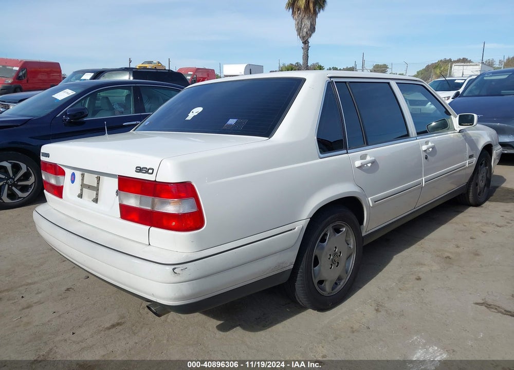 1997 VOLVO 960 VIN: YV1KS9600V1111125