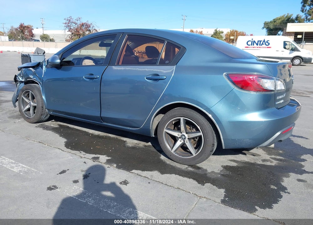 2011 MAZDA 3 I SPORT VIN: JM1BL1UF4B1439400