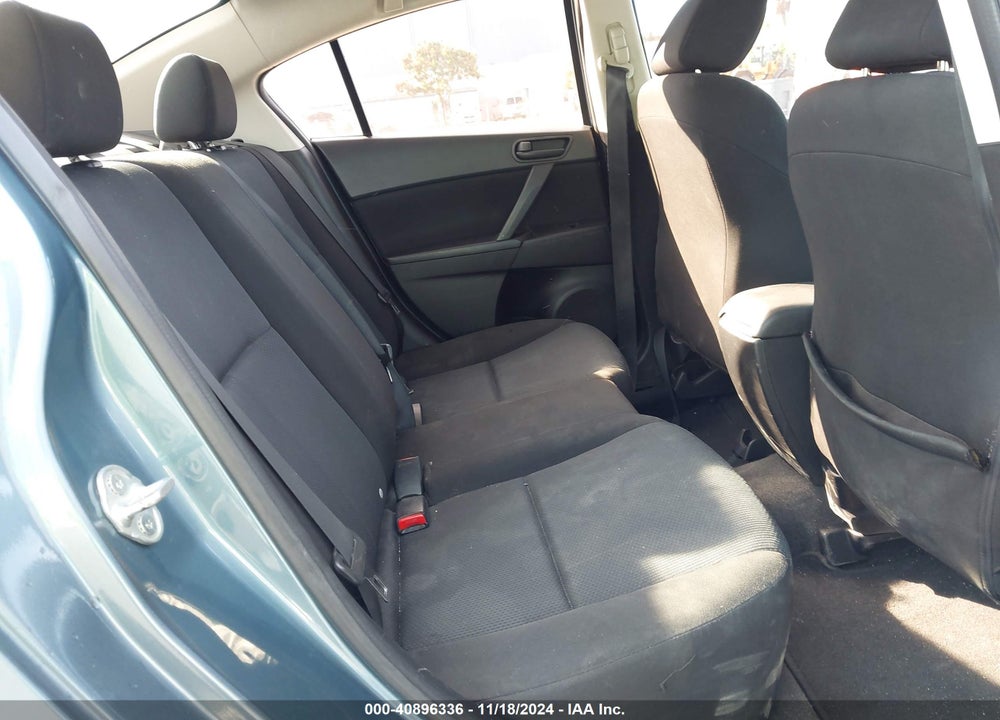 2011 MAZDA 3 I SPORT VIN: JM1BL1UF4B1439400