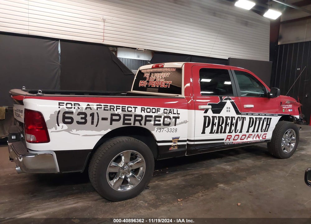 2019 RAM 1500 CLASSIC BIG HORN 4X4 6'4 BOX VIN: 1C6RR7TT1KS724371