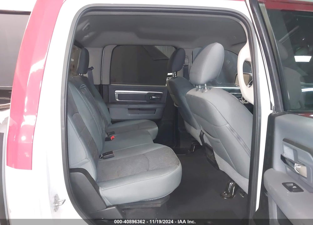 2019 RAM 1500 CLASSIC BIG HORN 4X4 6'4 BOX VIN: 1C6RR7TT1KS724371