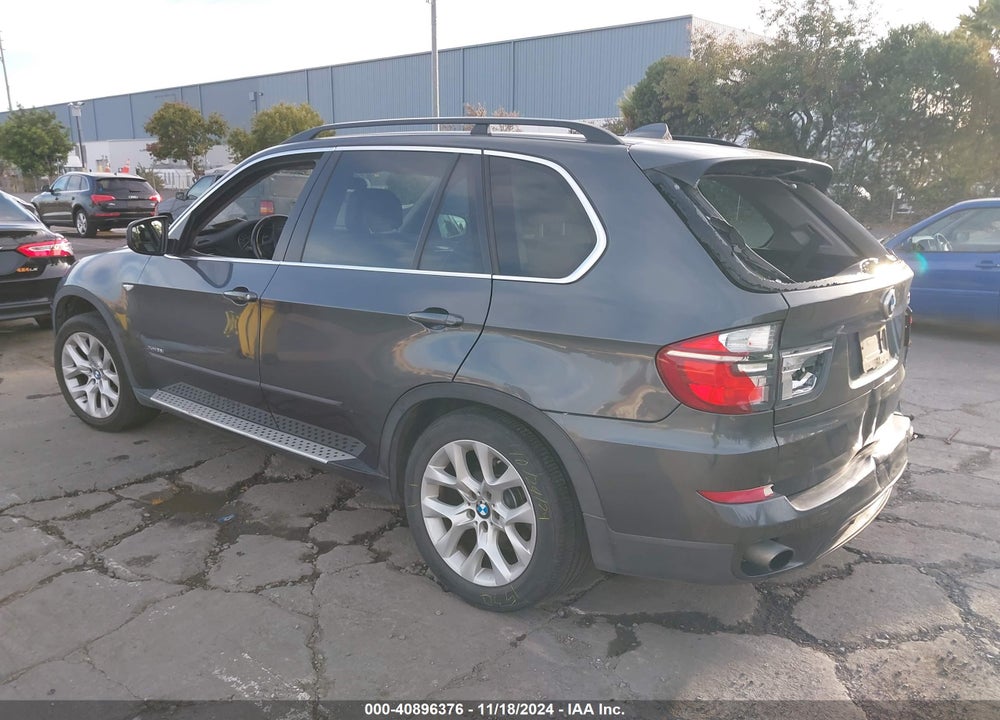 2013 BMW X5 XDRIVE35I/XDRIVE35I PREMIUM/XDRIVE35I SPORT ACTIVITY VIN: 5UXZV4C55D0E05768