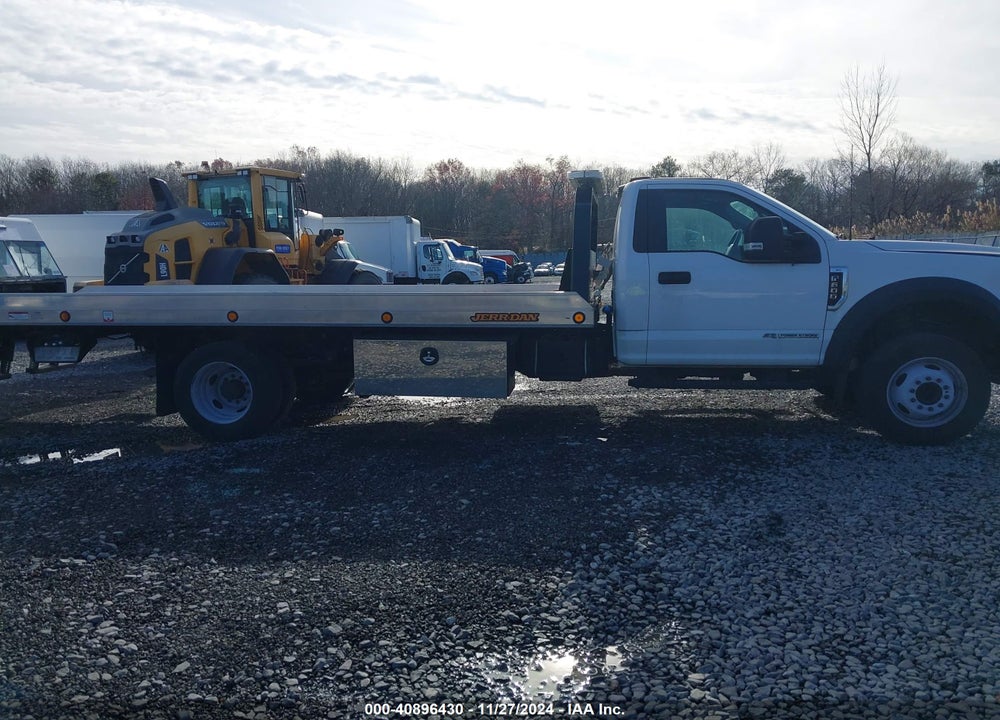 2021 FORD F-600 CHASSIS XL VIN: 1FDFF6KT0MDA14381