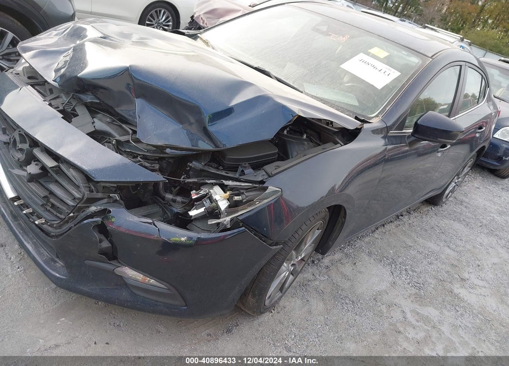 2018 MAZDA 3 TOURING VIN: 3MZBN1V32JM218634